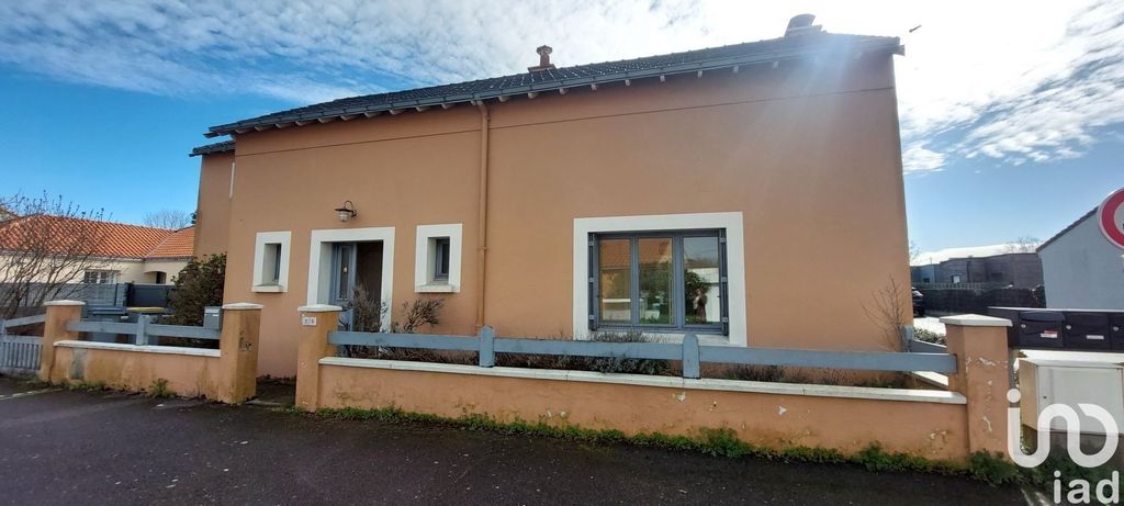 Achat maison à vendre 3 chambres 130 m² - Saint-Sébastien-sur-Loire