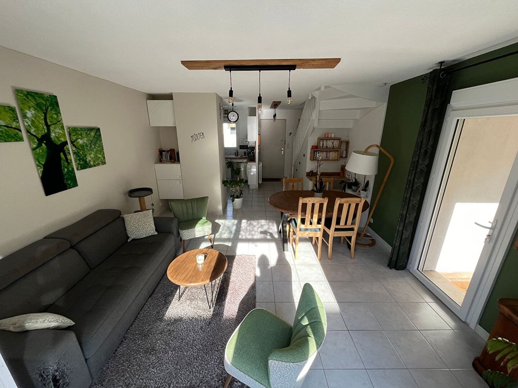 Achat maison à vendre 3 chambres 78 m² - Châteaurenard