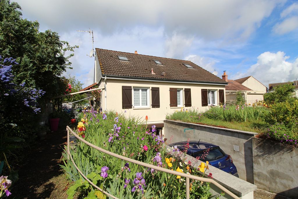 Achat maison à vendre 4 chambres 136 m² - Veuzain-sur-Loire