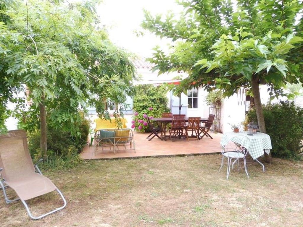 Achat maison à vendre 4 chambres 118 m² - Commequiers