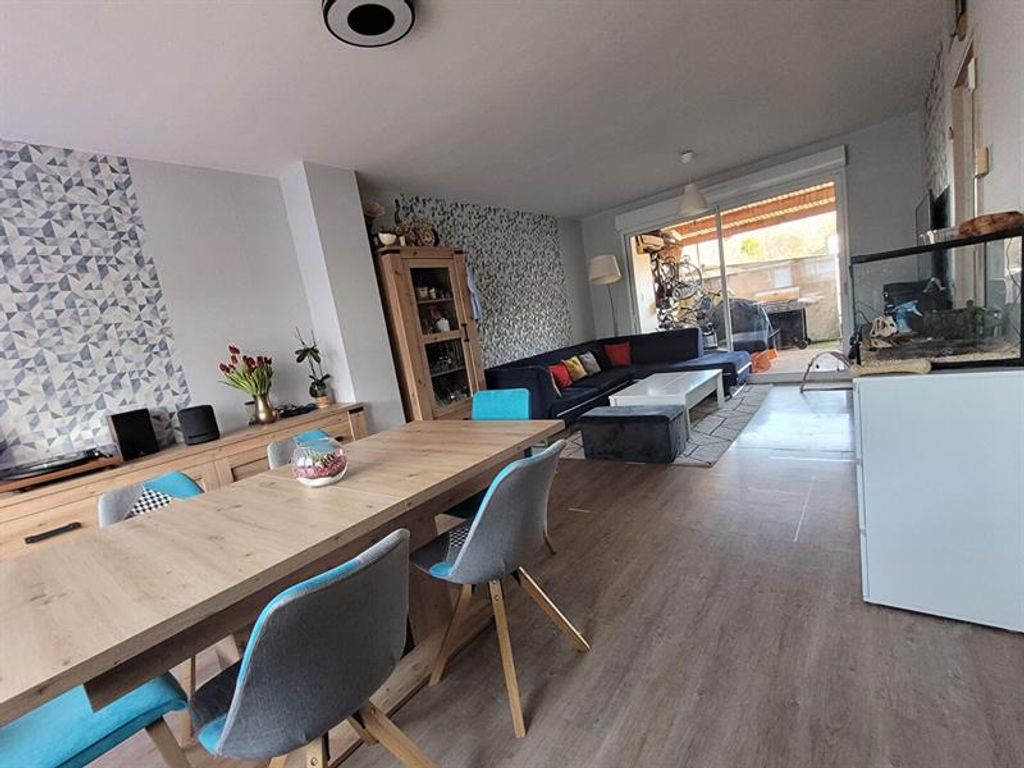 Achat maison à vendre 4 chambres 116 m² - Saint-Martin-lez-Tatinghem