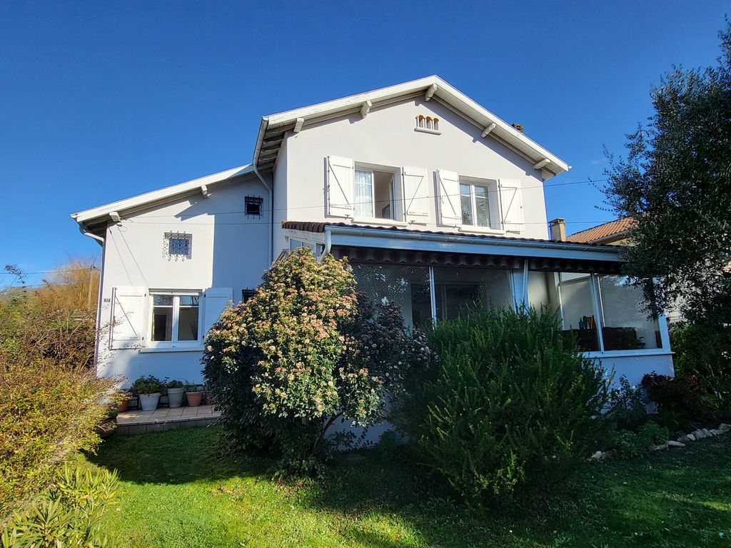 Achat maison à vendre 4 chambres 155 m² - Salies-de-Béarn