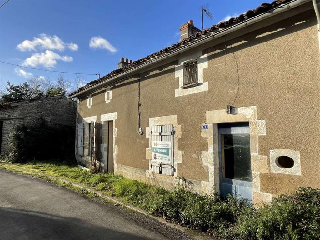 Achat maison à vendre 2 chambres 121 m² - Usson-du-Poitou