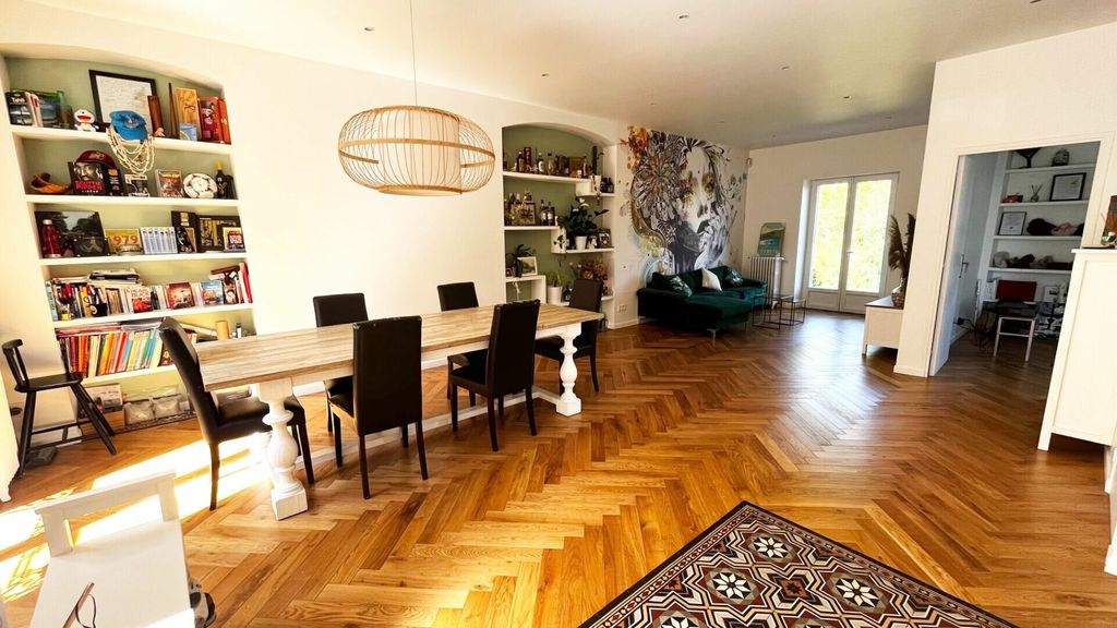 Achat maison à vendre 5 chambres 205 m² - Le Plessis-Trévise