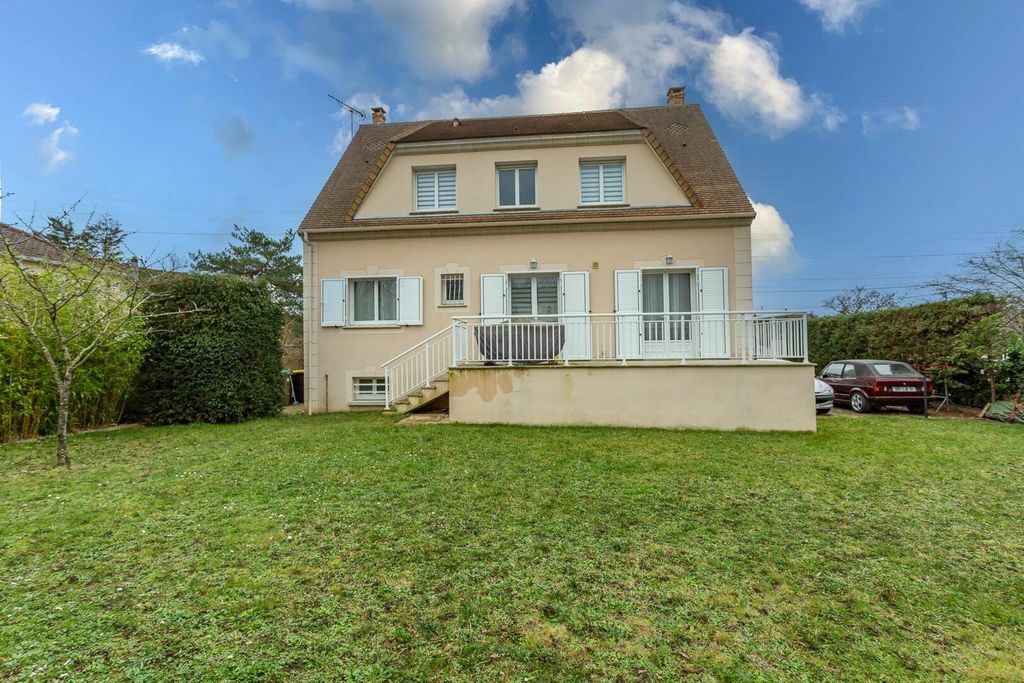 Achat maison à vendre 4 chambres 141 m² - Saint-Michel-sur-Orge