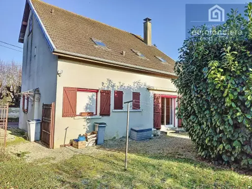Achat maison à vendre 4 chambres 156 m² - Rouilly-Saint-Loup