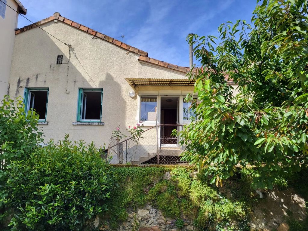 Achat maison à vendre 2 chambres 59 m² - Montmorillon