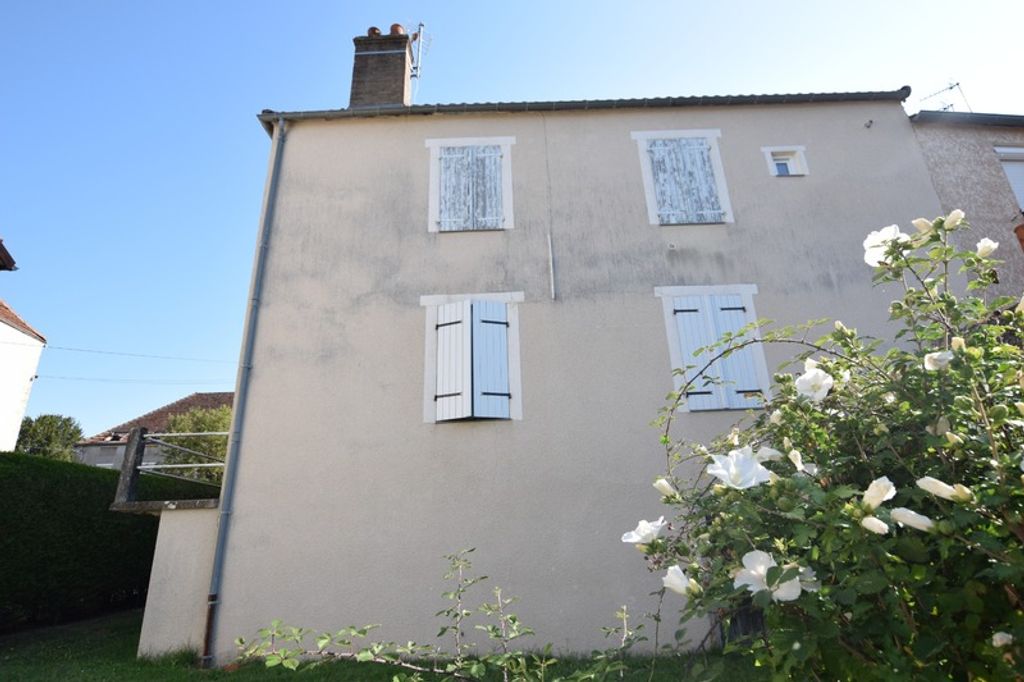 Achat maison à vendre 5 chambres 158 m² - Saint-Léger-sur-Dheune