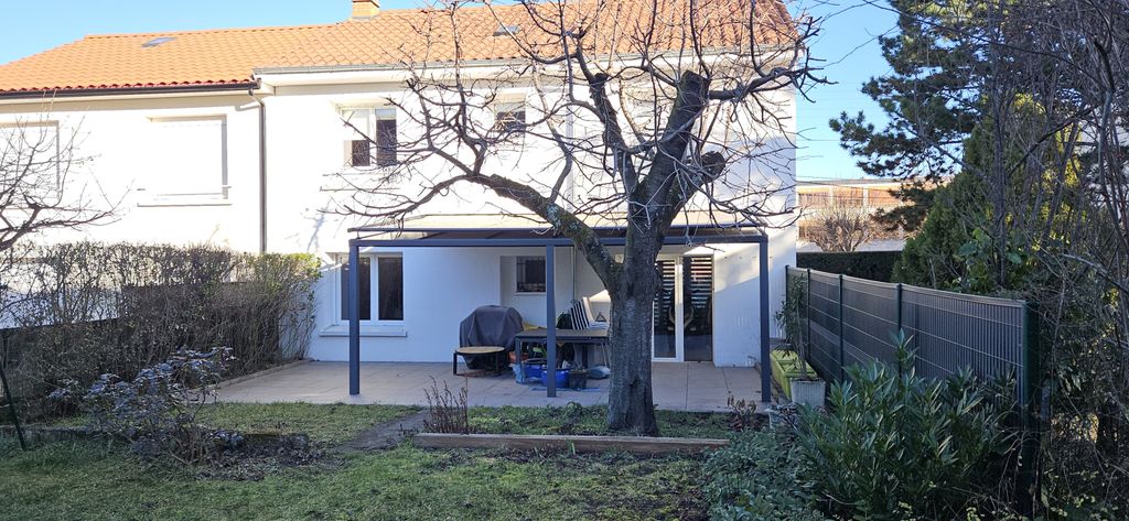Achat maison à vendre 3 chambres 122 m² - Clermont-Ferrand