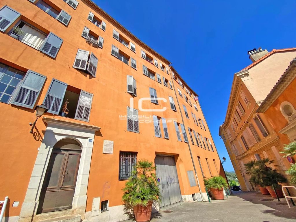 Achat appartement à vendre 3 pièces 70 m² - Grasse