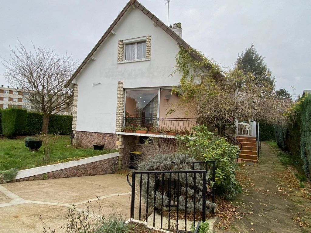 Achat maison à vendre 4 chambres 131 m² - Breteuil