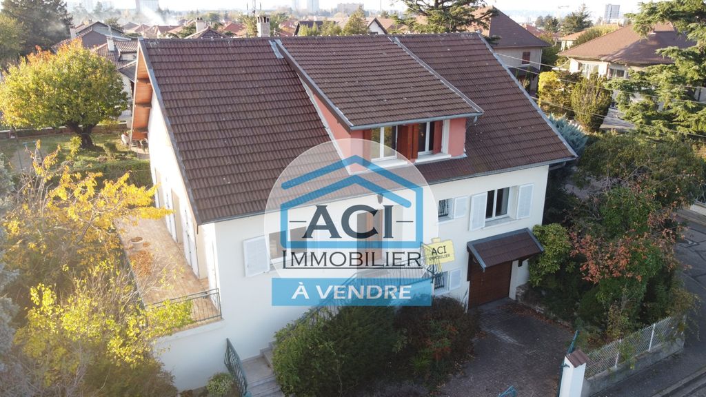 Achat maison à vendre 5 chambres 170 m² - Vénissieux