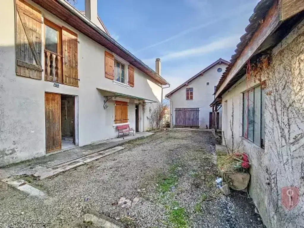 Achat maison à vendre 2 chambres 90 m² - Bons-en-Chablais