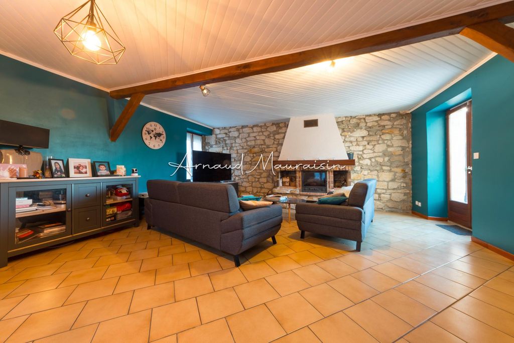 Achat maison à vendre 4 chambres 146 m² - Verneuil-en-Halatte