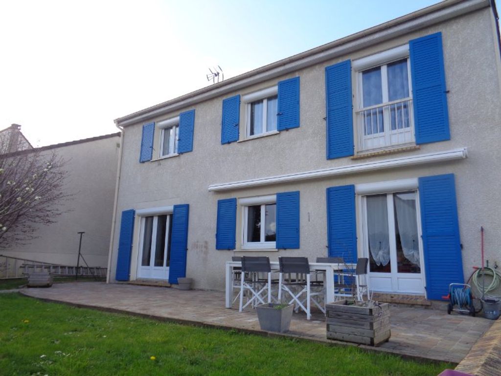 Achat maison à vendre 4 chambres 140 m² - Cergy