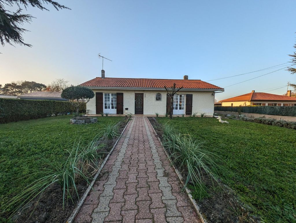 Achat maison à vendre 3 chambres 112 m² - Castres-Gironde