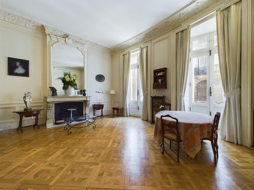 Achat appartement à vendre 3 pièces 82 m² - Bordeaux