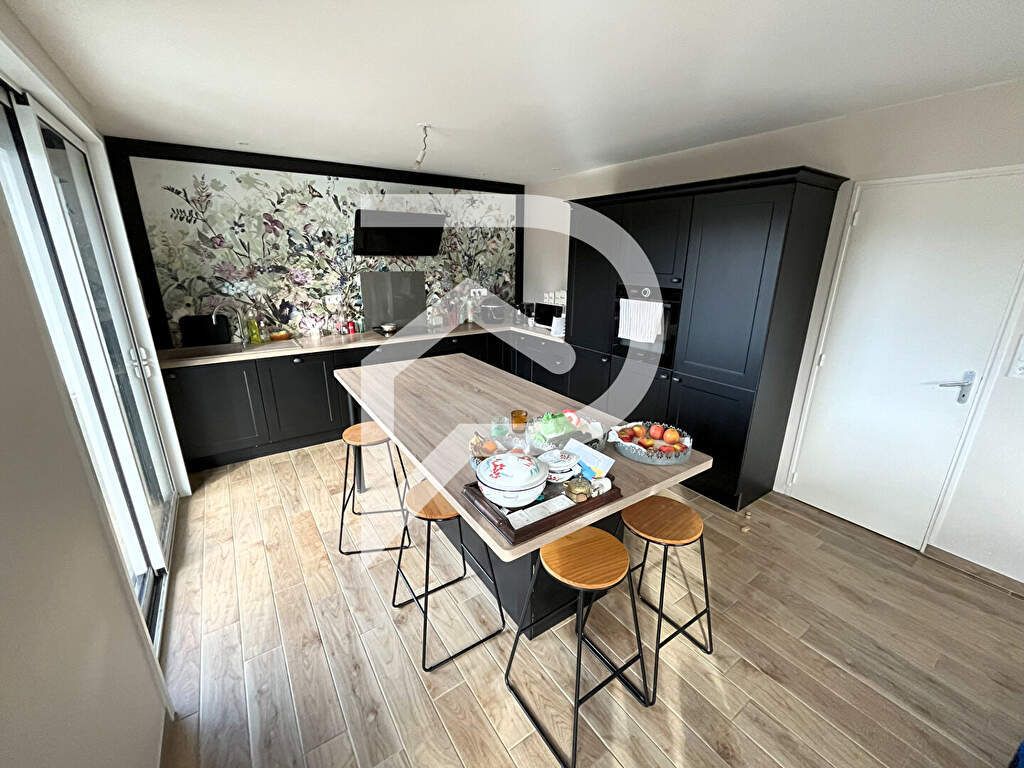 Achat maison à vendre 5 chambres 173 m² - Niort