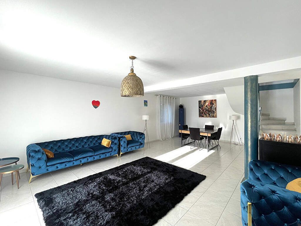 Achat maison à vendre 3 chambres 127 m² - Montpellier