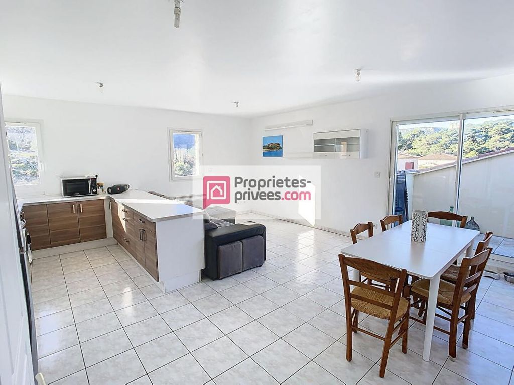 Achat appartement à vendre 3 pièces 66 m² - Plan-d'Aups-Sainte-Baume