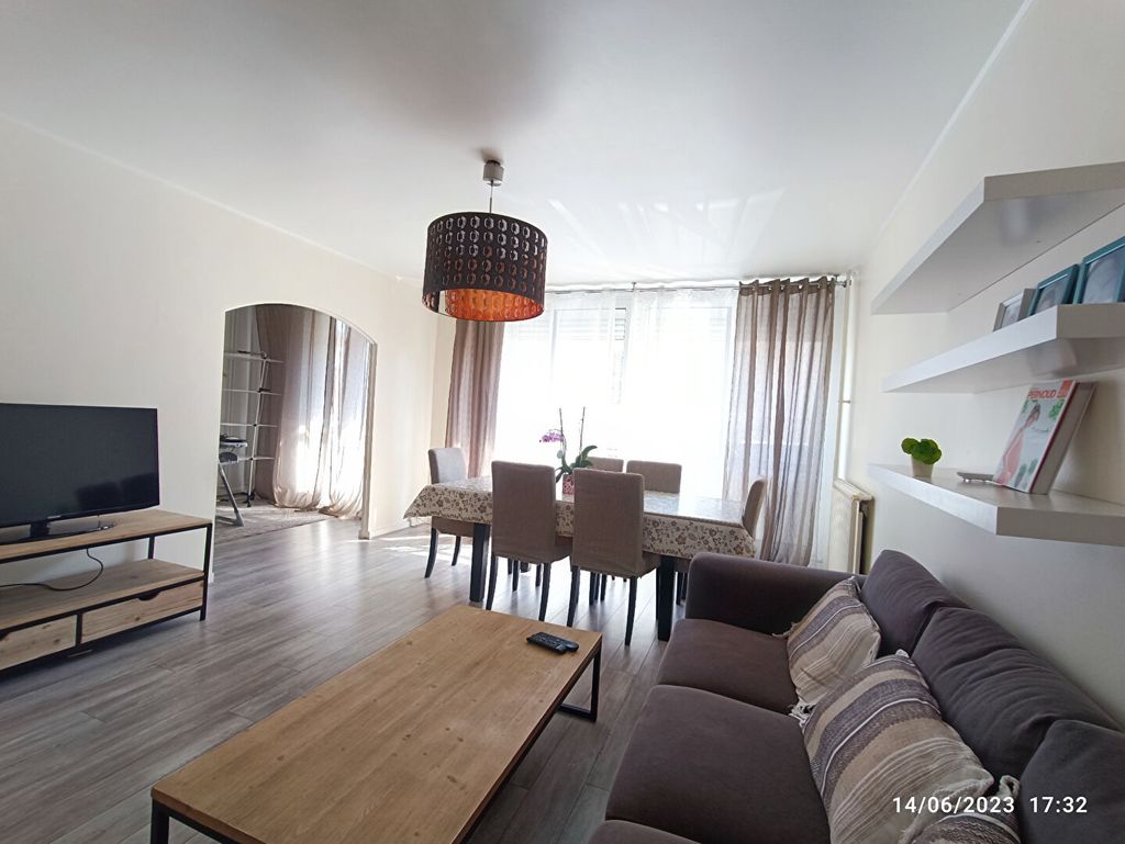 Achat appartement à vendre 4 pièces 80 m² - Fontenay-le-Fleury