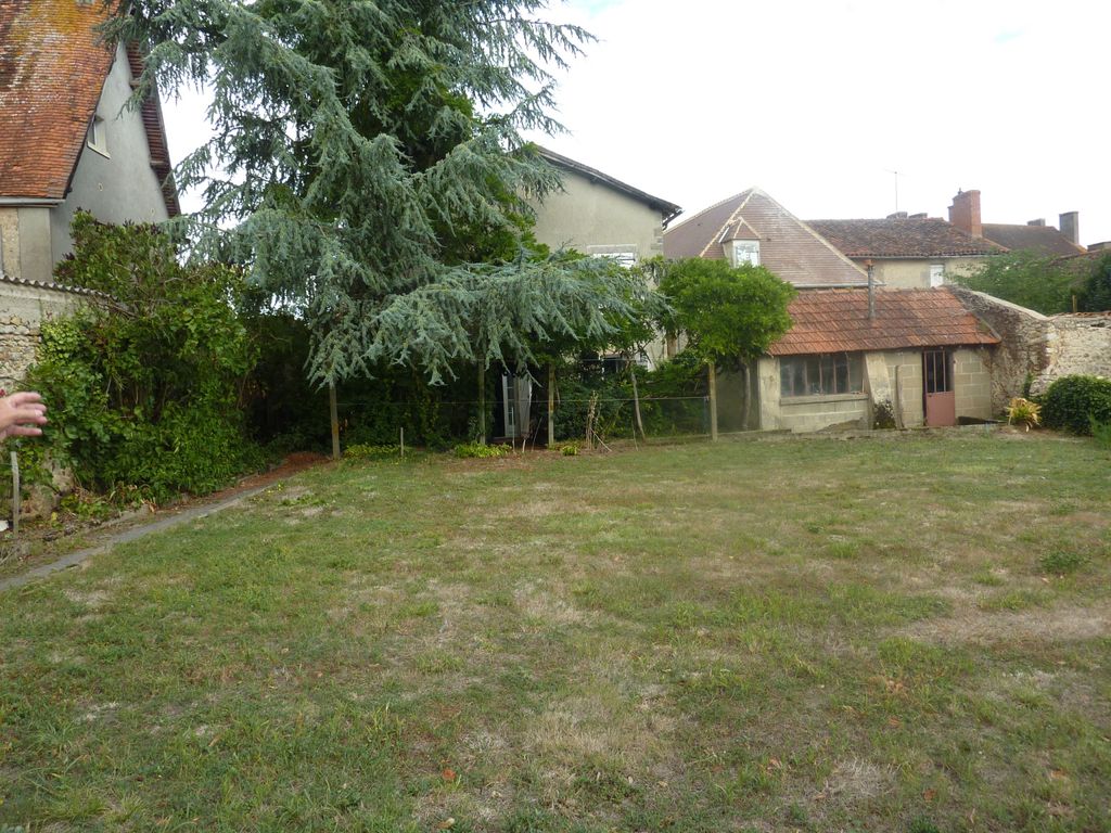 Achat maison à vendre 4 chambres 173 m² - Montmorillon