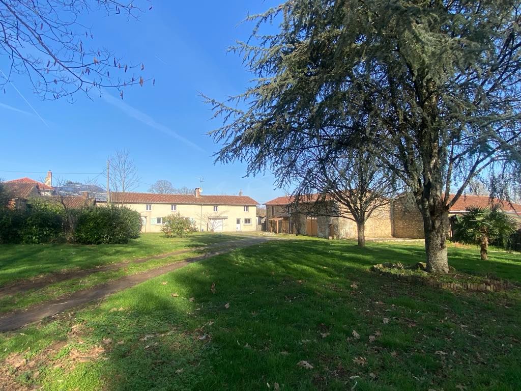 Achat maison à vendre 3 chambres 104 m² - Saint-Junien