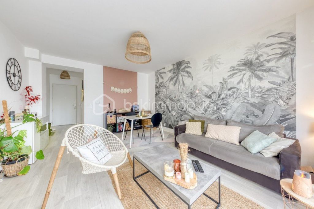 Achat appartement à vendre 2 pièces 48 m² - Saclay