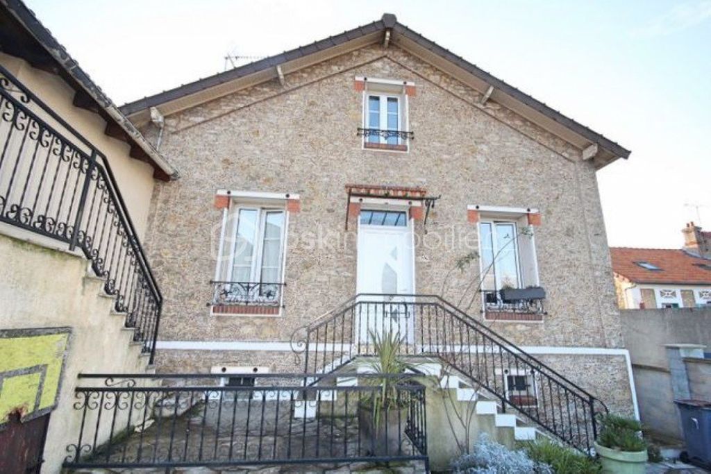 Achat maison à vendre 4 chambres 130 m² - Saint-Pierre-du-Perray
