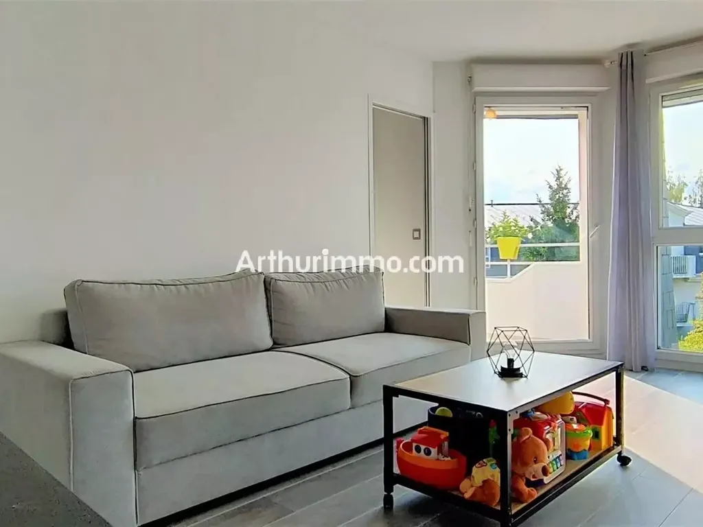 Achat appartement à vendre 3 pièces 66 m² - Noiseau