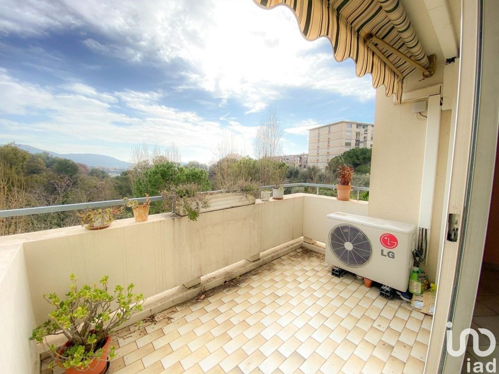 Achat appartement à vendre 3 pièces 71 m² - Nice