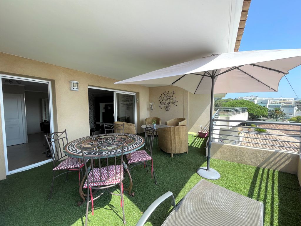 Achat appartement à vendre 4 pièces 88 m² - Cavalaire-sur-Mer