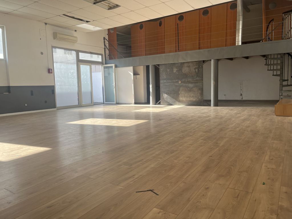 Achat loft à vendre 2 pièces 128 m² - Hyères