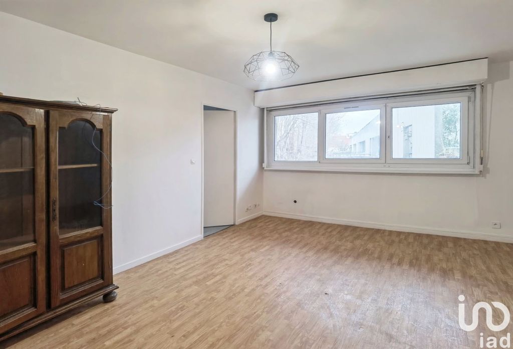 Achat appartement à vendre 2 pièces 58 m² - La Courneuve