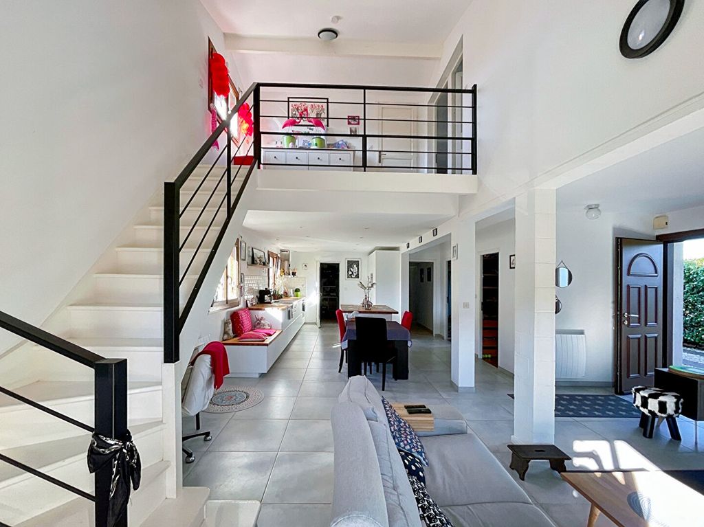 Achat maison à vendre 3 chambres 125 m² - Blanquefort