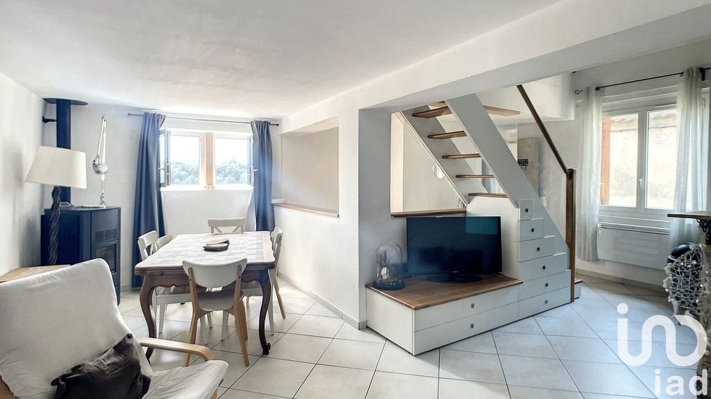 Achat maison à vendre 3 chambres 83 m² - La Tour-d'Aigues