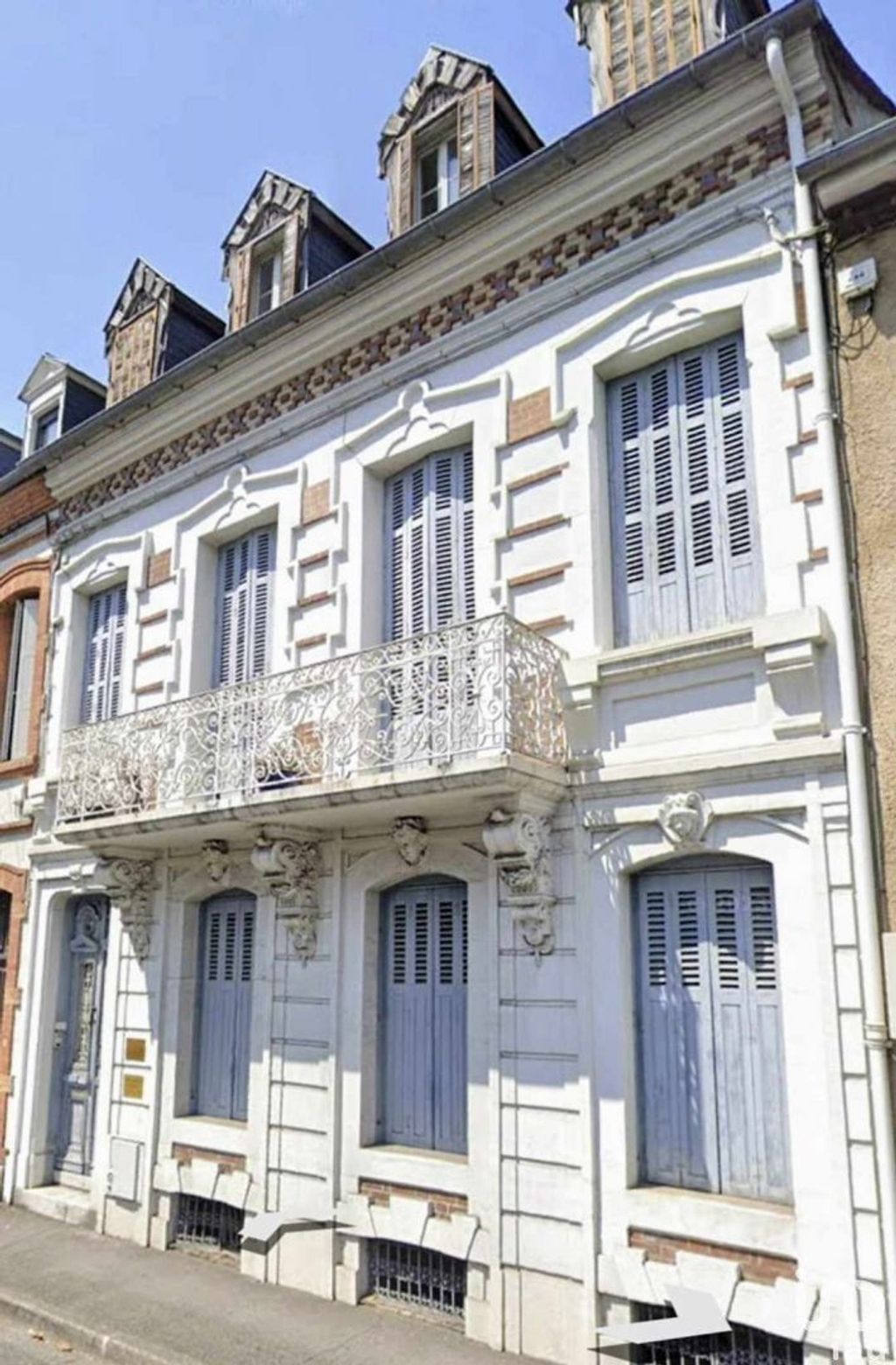 Achat maison à vendre 8 chambres 283 m² - Tarbes