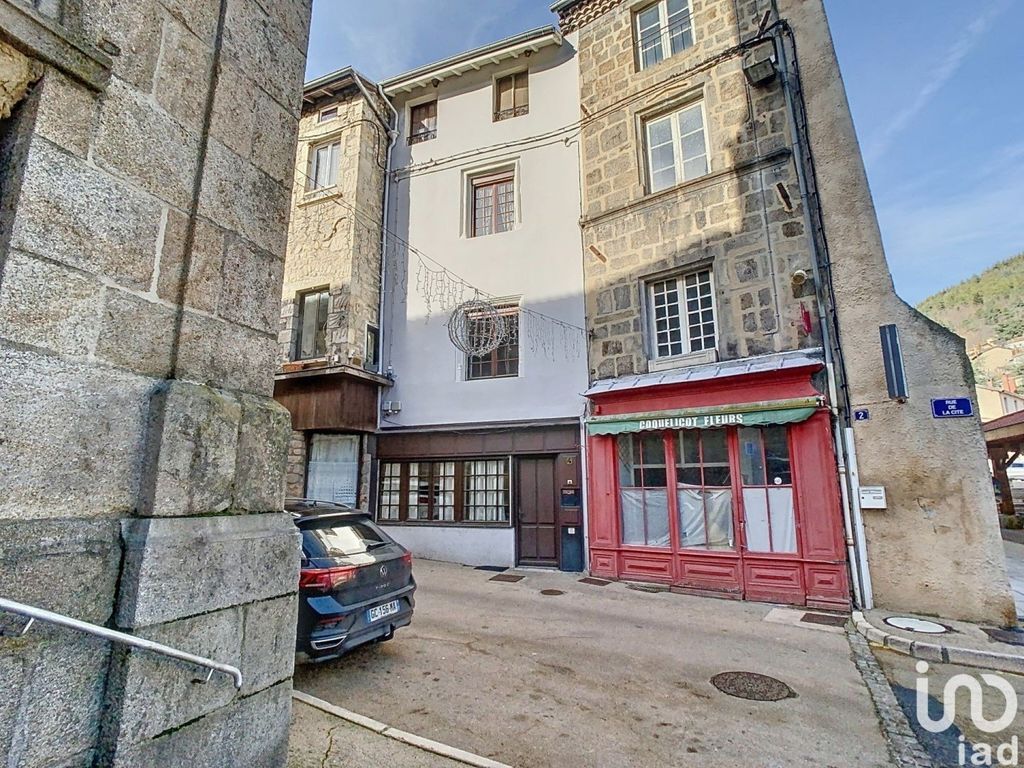 Achat maison à vendre 4 chambres 147 m² - Bourg-Argental