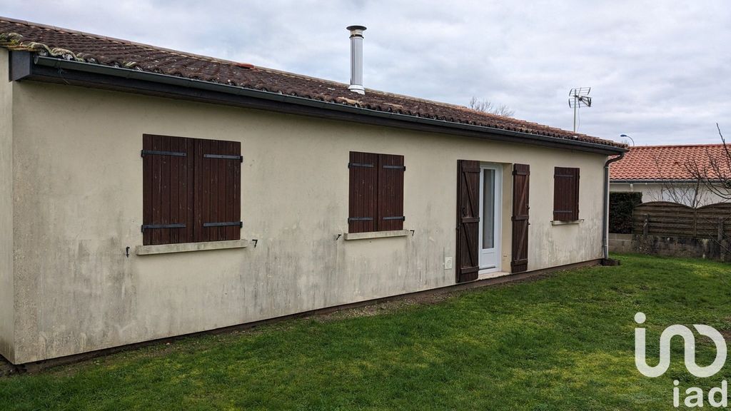Achat maison à vendre 3 chambres 90 m² - La Lande-de-Fronsac