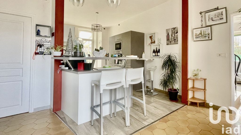 Achat maison à vendre 5 chambres 246 m² - Deux Rivières