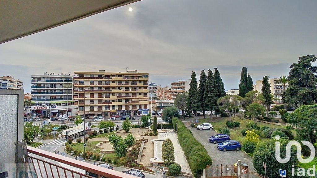 Achat appartement à vendre 2 pièces 57 m² - Cagnes-sur-Mer