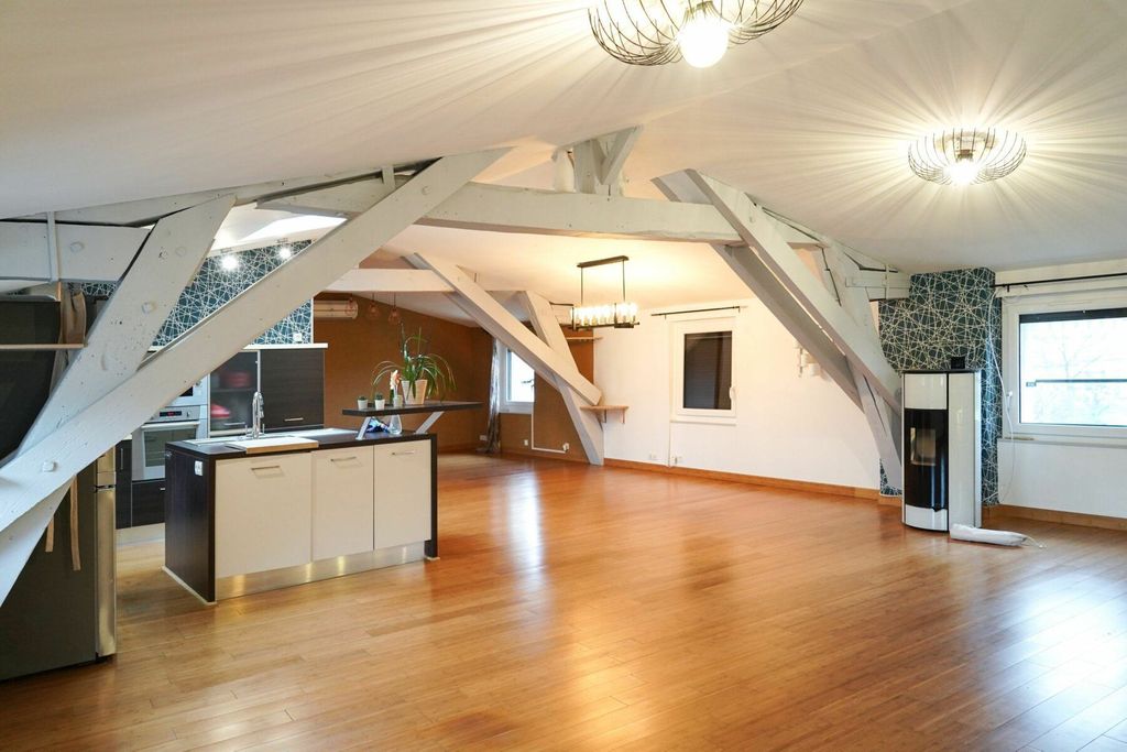 Achat maison à vendre 3 chambres 122 m² - Sérézin-du-Rhône