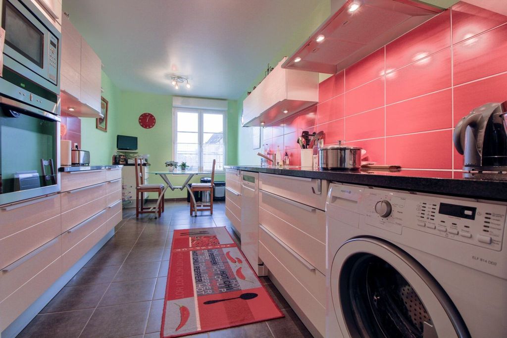 Achat appartement à vendre 5 pièces 104 m² - Pont-Sainte-Maxence
