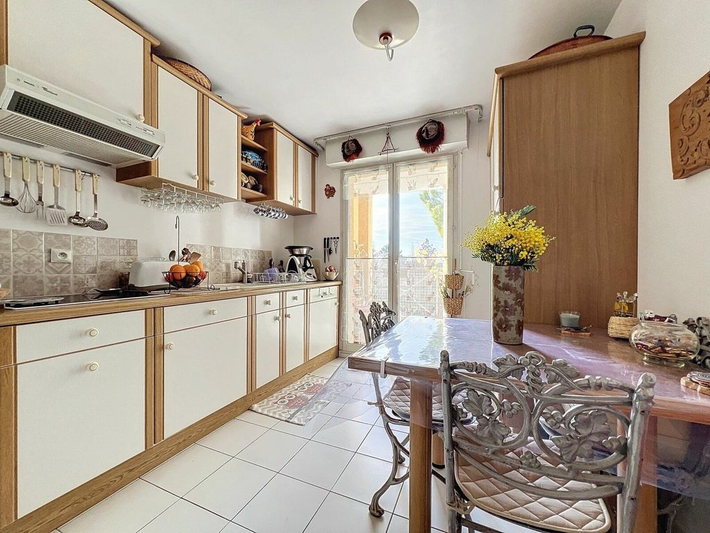 Achat appartement à vendre 4 pièces 94 m² - Aix-en-Provence