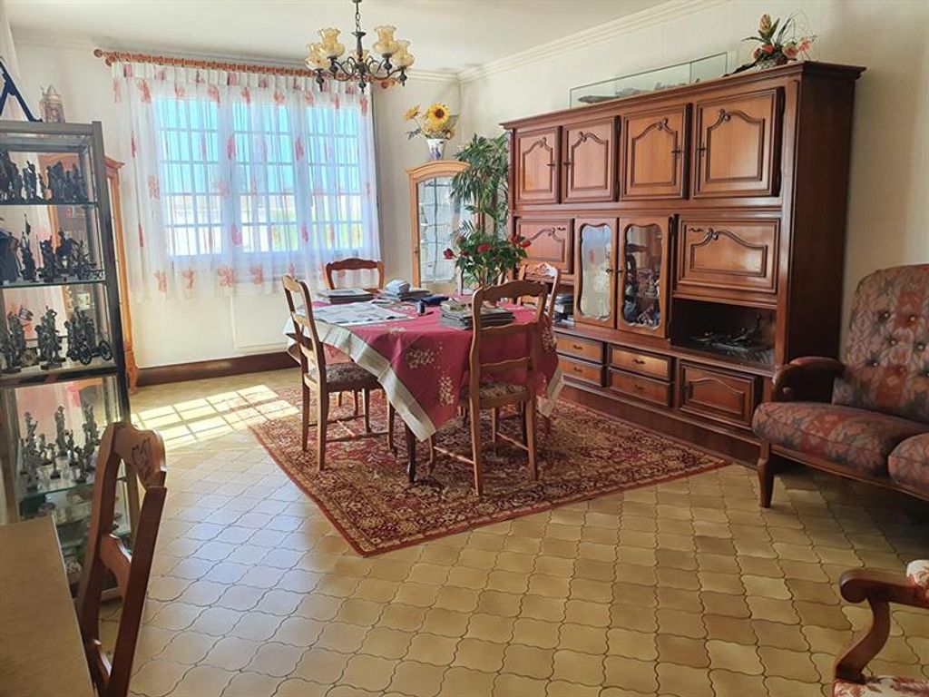 Achat maison à vendre 4 chambres 158 m² - Sainte-Soulle