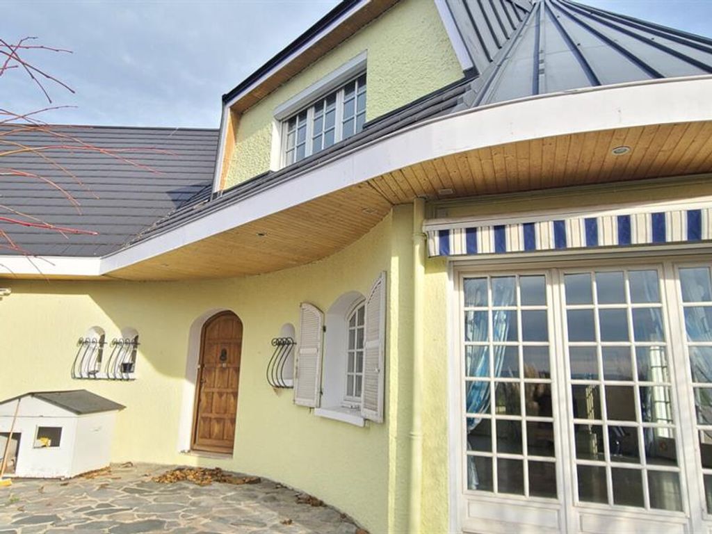 Achat maison à vendre 5 chambres 216 m² - Saint-Galmier