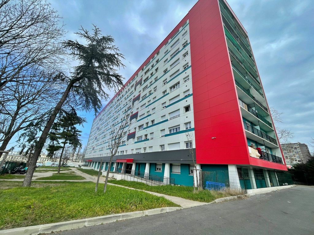 Achat appartement à vendre 3 pièces 57 m² - Clichy-sous-Bois