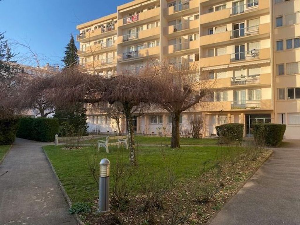 Achat appartement à vendre 3 pièces 88 m² - Bourg-en-Bresse