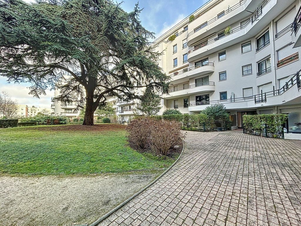 Achat appartement à vendre 5 pièces 101 m² - Châtillon