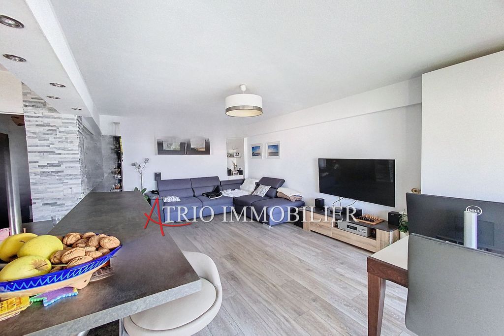 Achat appartement à vendre 3 pièces 75 m² - Cagnes-sur-Mer